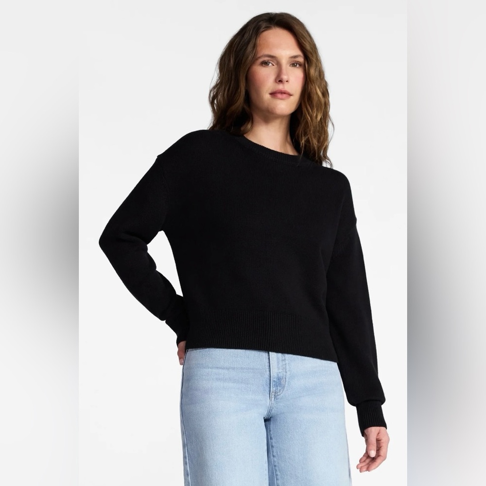NWT Time and Tru Black Crewneck Pullover Sweater